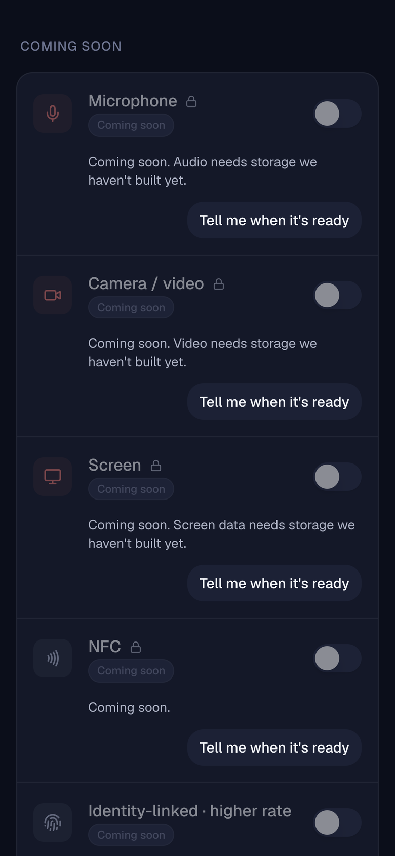 Data screen of the Public Oculus app: a list of data types, each with its own on-off toggle; microphone, camera and screen are marked coming soon and locked.